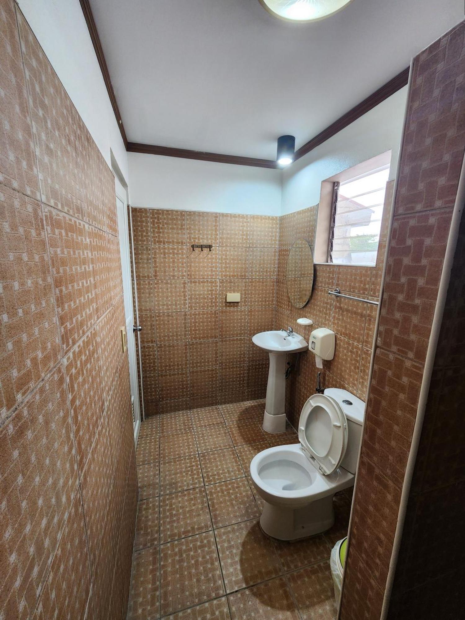 MB's Garden Inn Lapu-Lapu City Buitenkant foto