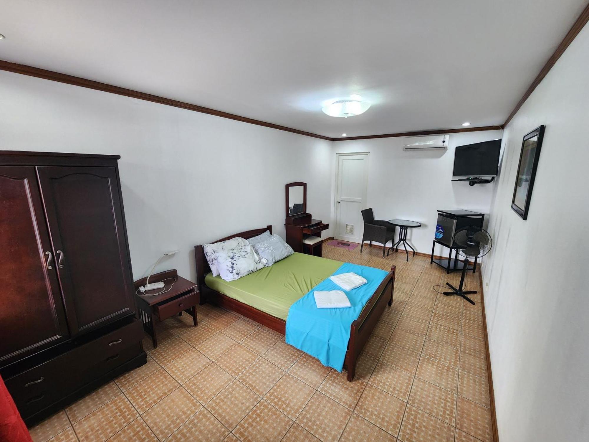 MB's Garden Inn Lapu-Lapu City Buitenkant foto