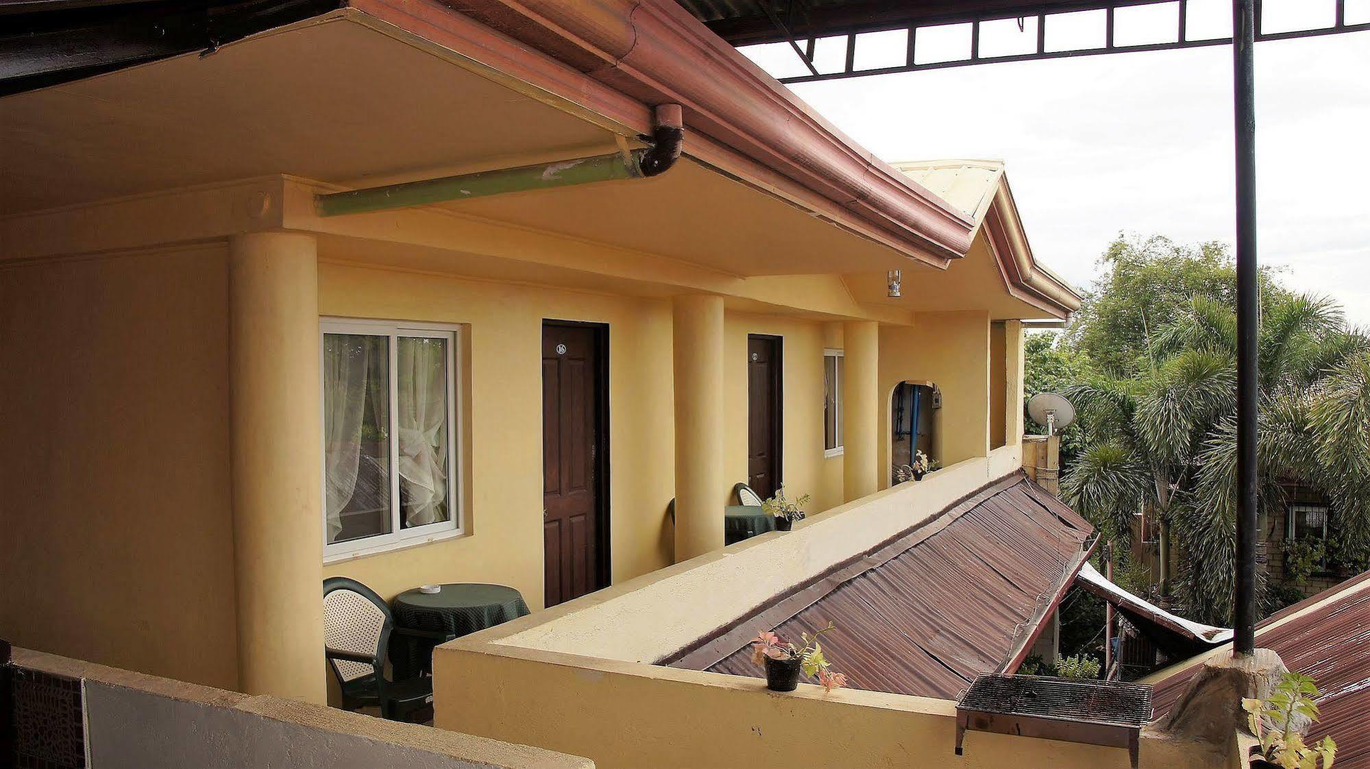 MB's Garden Inn Lapu-Lapu City Buitenkant foto